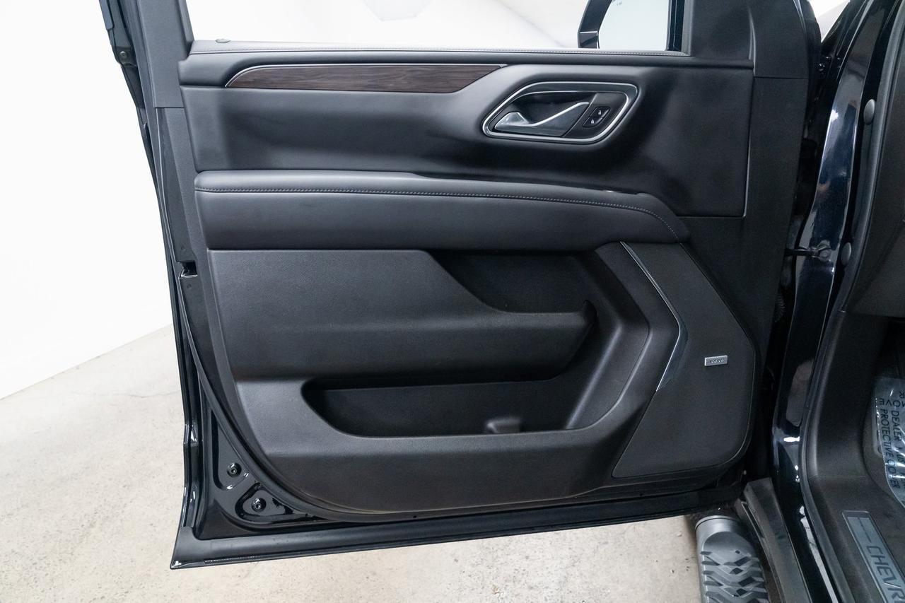 2022 Chevrolet Tahoe Z71 6.2L 7 Passenger Off-Road Performance Package Rear Ente Portland OR