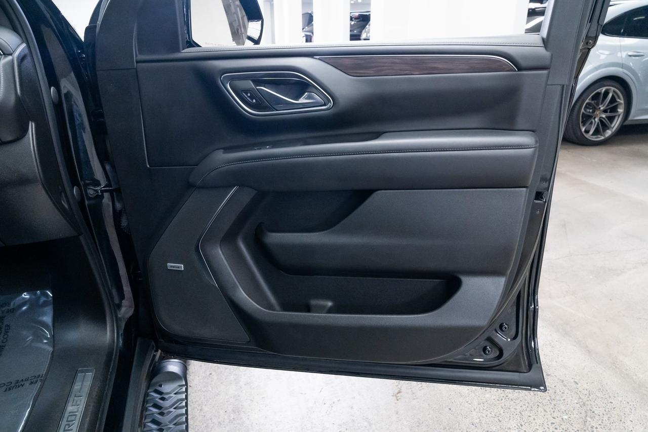 2022 Chevrolet Tahoe Z71 6.2L 7 Passenger Off-Road Performance Package Rear Ente Portland OR