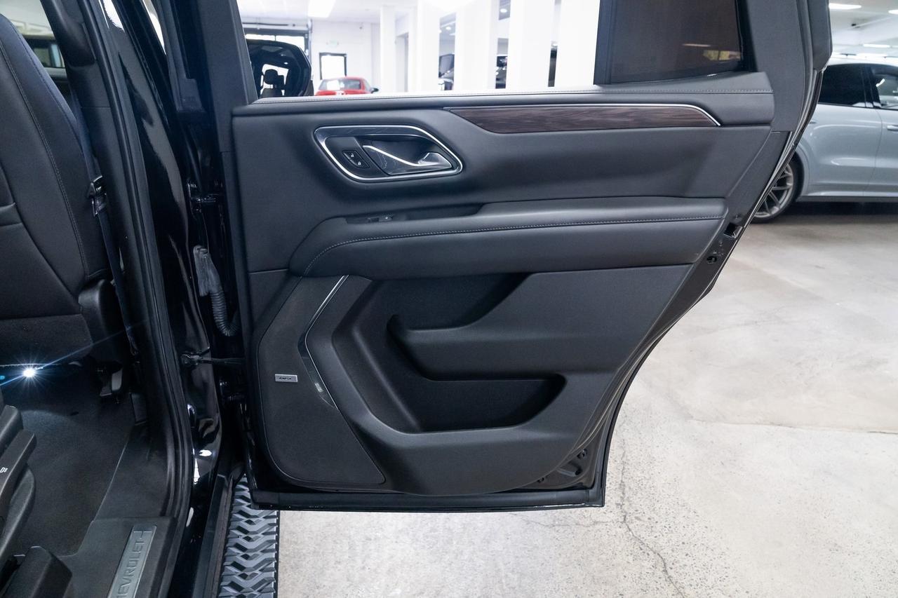 2022 Chevrolet Tahoe Z71 6.2L 7 Passenger Off-Road Performance Package Rear Ente Portland OR