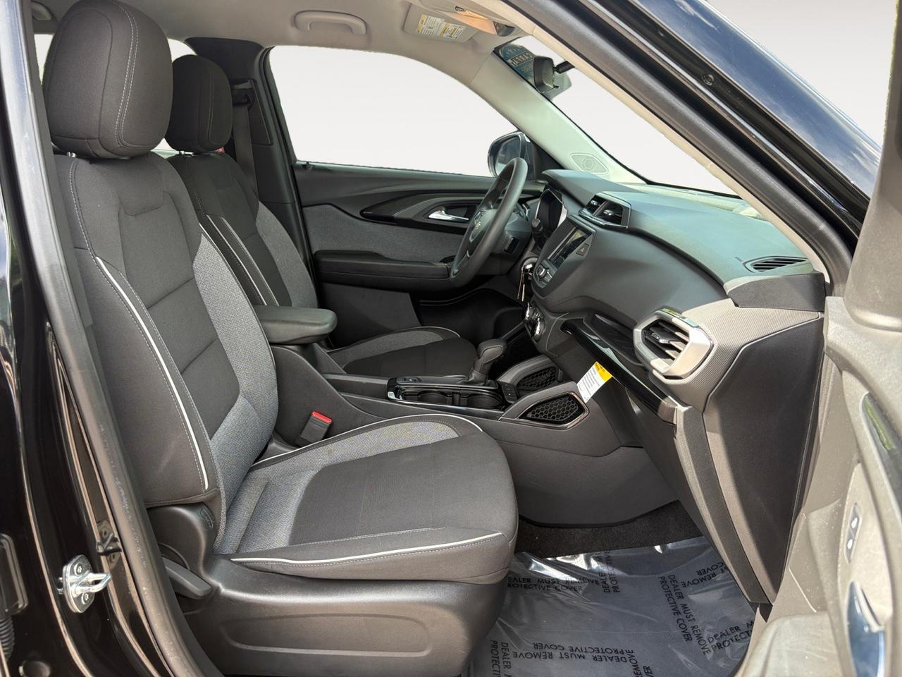 2022 Chevrolet Trailblazer LS, REMOTE START, KEYLESS ENTRY, AUTO START/STOP, BLIND SPOT ALERT, FORWARD COLLISION WARNING, LANE DEPARTURE ASSIST, BACKUP CAMERA, PARKING SENSORS, APPLE CARPLAY/ANDROID AUTO, CLEAN CARFAX, BLAZE THE ROAD! Virginia Beach VA