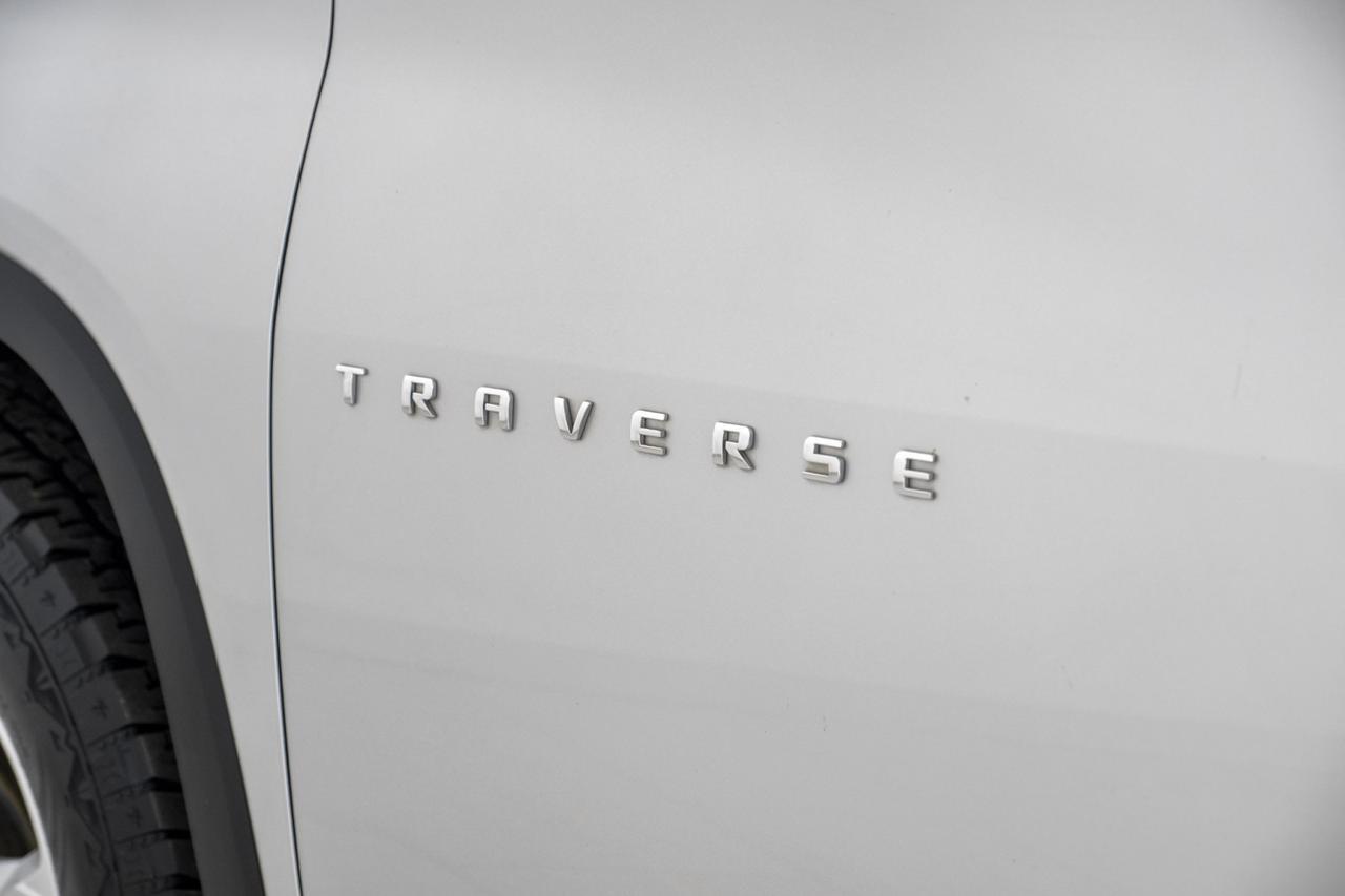 2022 Chevrolet Traverse AWD LS LANE DEPARTURE FORWARD COLLISION ALERT REAR CAMERA KEYLES Carrollton TX