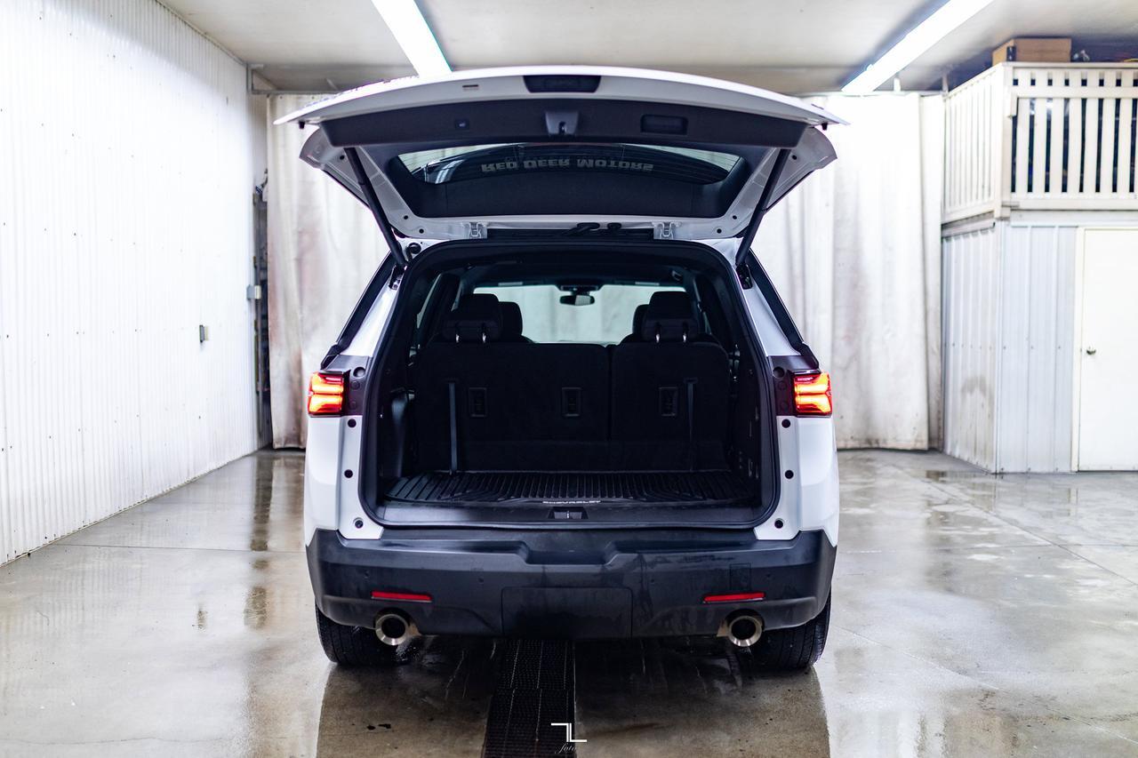 2022 Chevrolet Traverse AWD LT PSeat BCam 3rd Row Red Deer AB