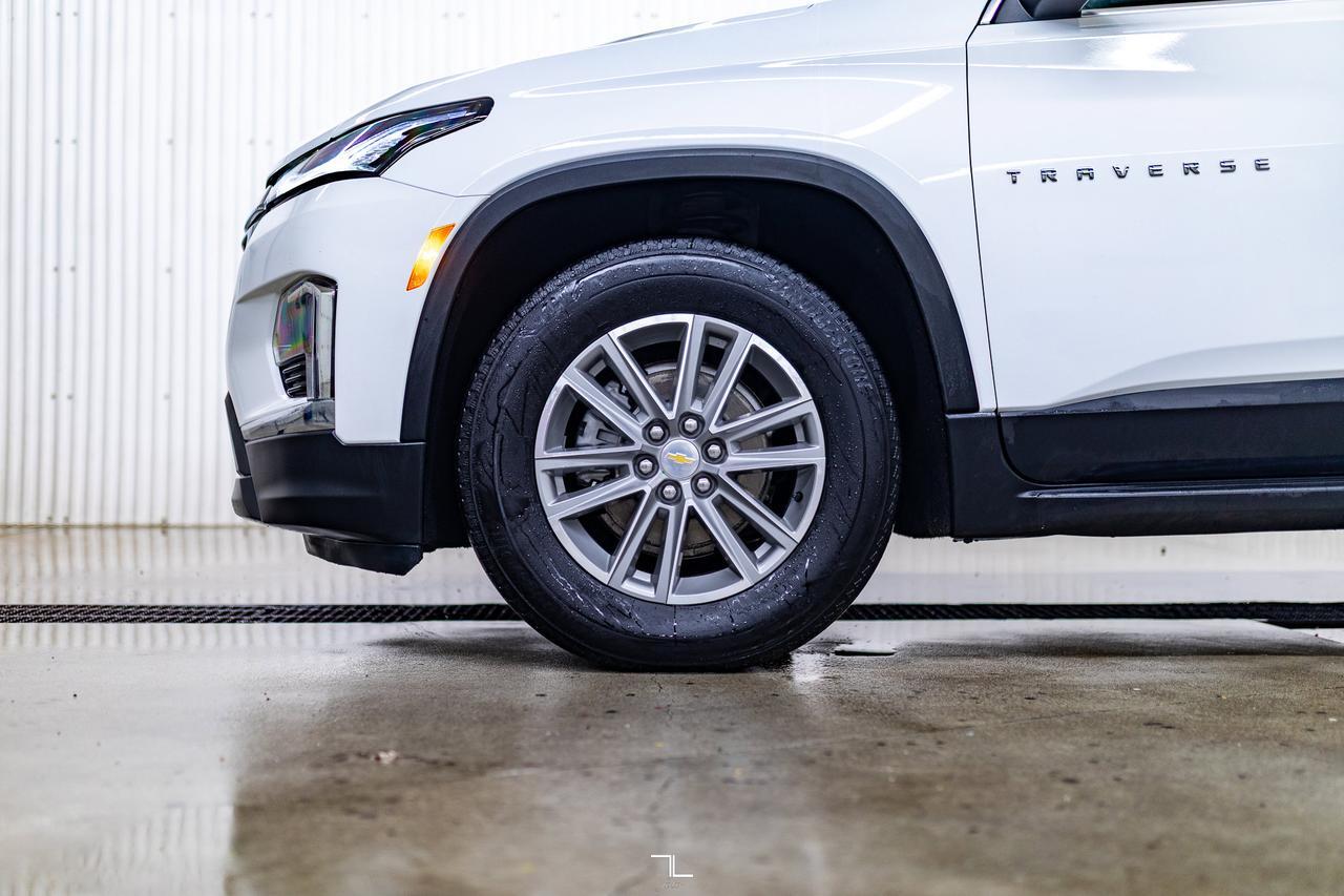 2022 Chevrolet Traverse AWD LT PSeat BCam 3rd Row Red Deer AB