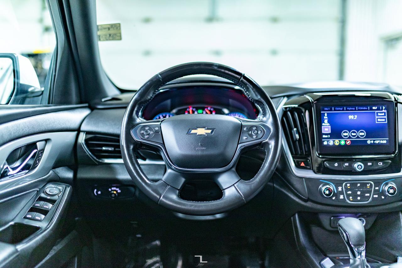 2022 Chevrolet Traverse AWD LT PSeat BCam 3rd Row Red Deer AB