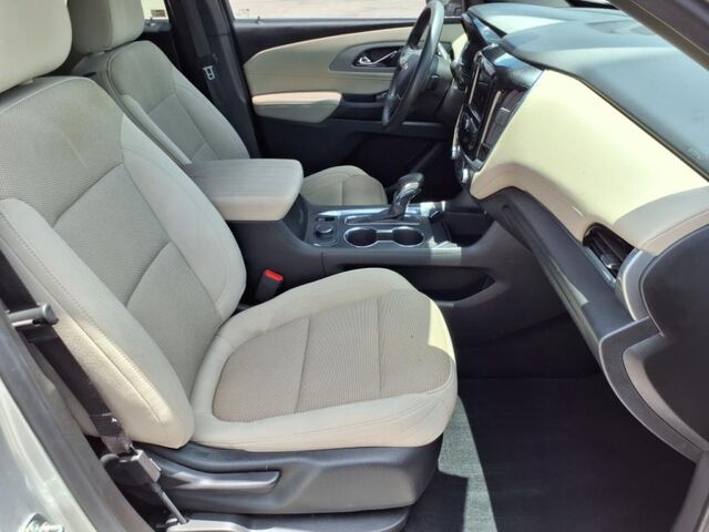 2022 Chevrolet Traverse LS  TX