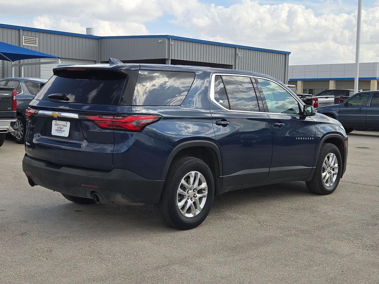 2022 Chevrolet Traverse LS