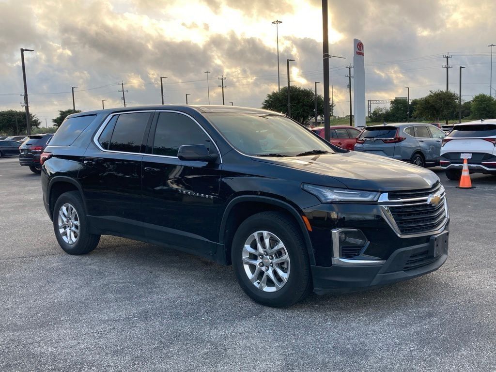 2022 Chevrolet Traverse LS