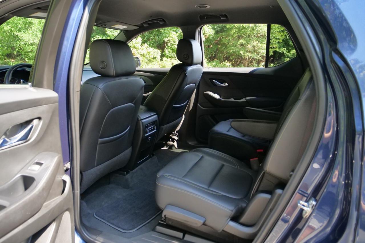 2022 Chevrolet Traverse LT / AWD / Leather / Heated Front Seats High Point NC