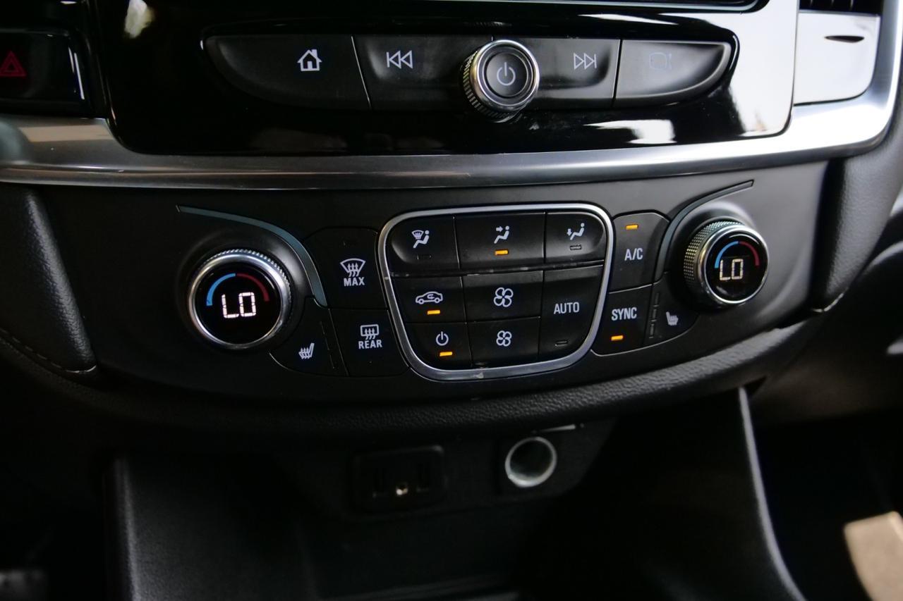 2022 Chevrolet Traverse LT / AWD / Leather / Heated Front Seats High Point NC