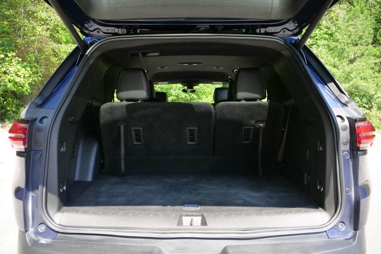 2022 Chevrolet Traverse LT / AWD / Leather / Heated Front Seats High Point NC