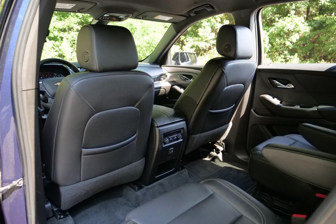 2022 Chevrolet Traverse LT / AWD / Leather / Heated Front Seats High Point NC