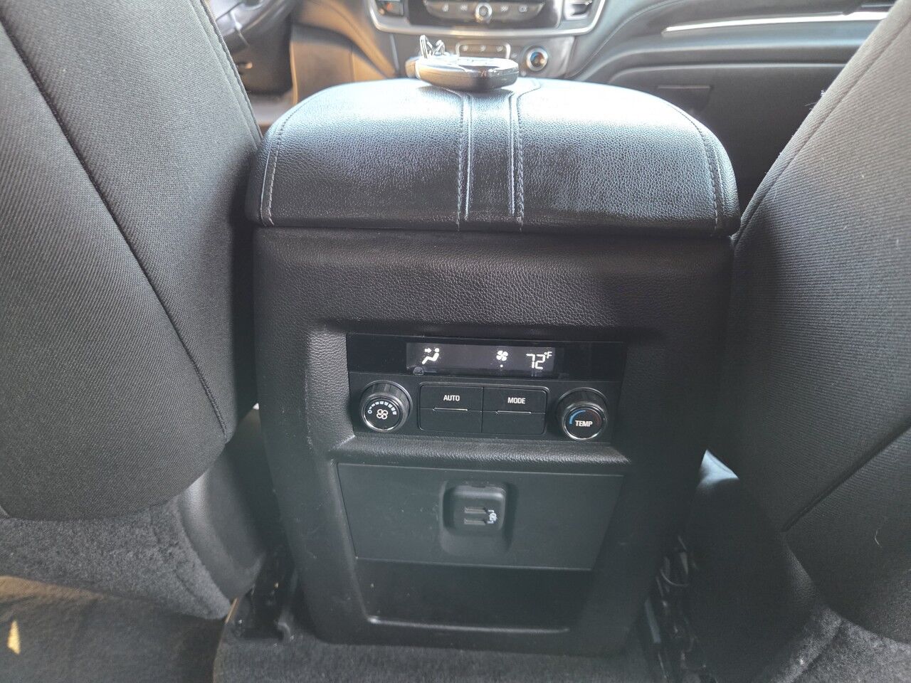 2022 Chevrolet Traverse LT Cloth Charlton MA