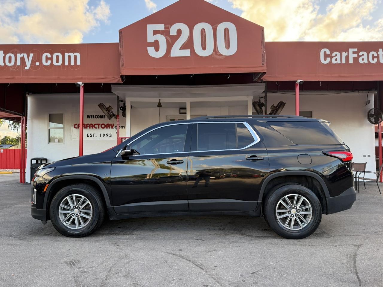 2022 Chevrolet Traverse LT Cloth