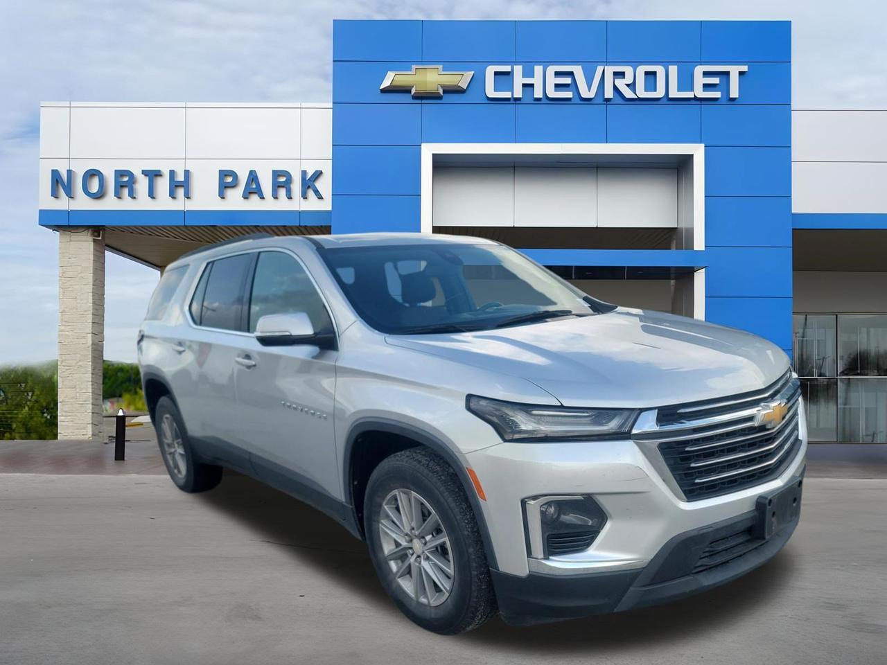 2022 Chevrolet Traverse LT Cloth