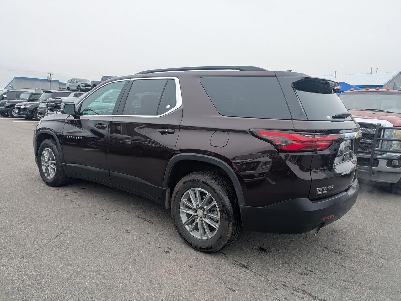 2022 Chevrolet Traverse LT Cloth