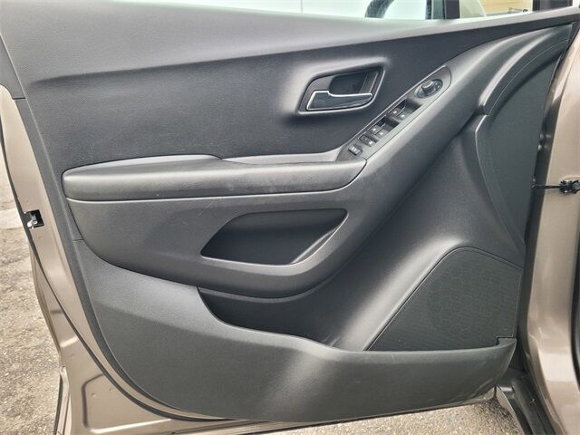 2022 Chevrolet Trax LS Roseville CA