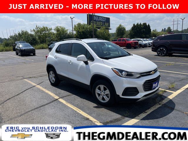 2022 Chevrolet Trax LT AWD ConveniencePkg w/6-WayPowerDriverSeat PushButtonStart RemoteStart LED-TailLamps RearCamera Milwaukee WI
