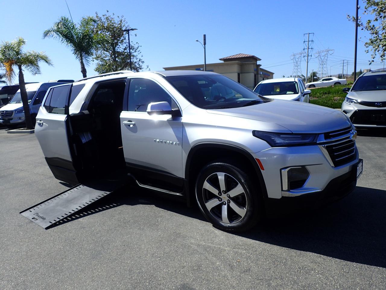 2022 Chevy Traverse LT