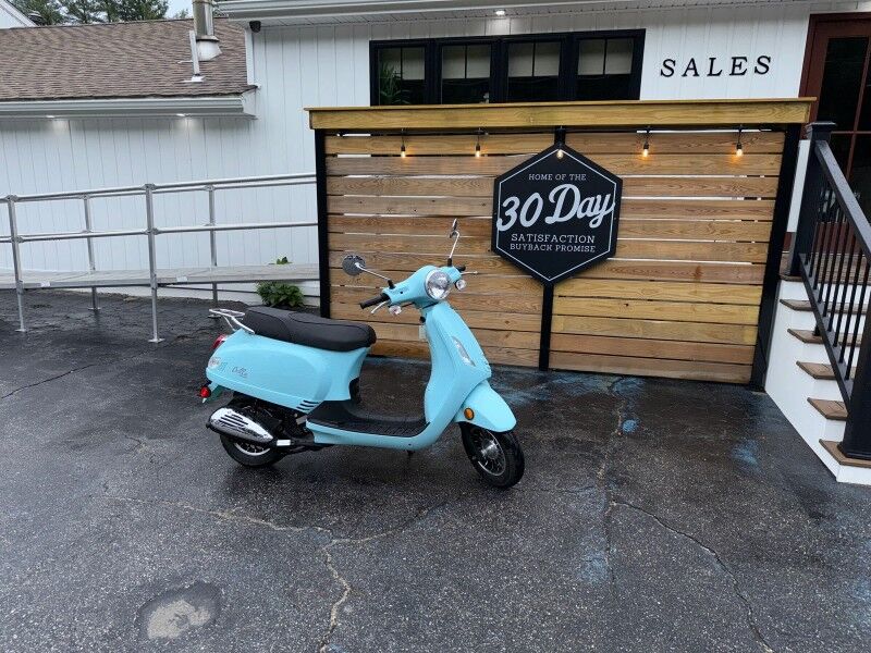 Used 2022 Chicago Scooter Company BELLA CLASSIC 50 near Whitinsville