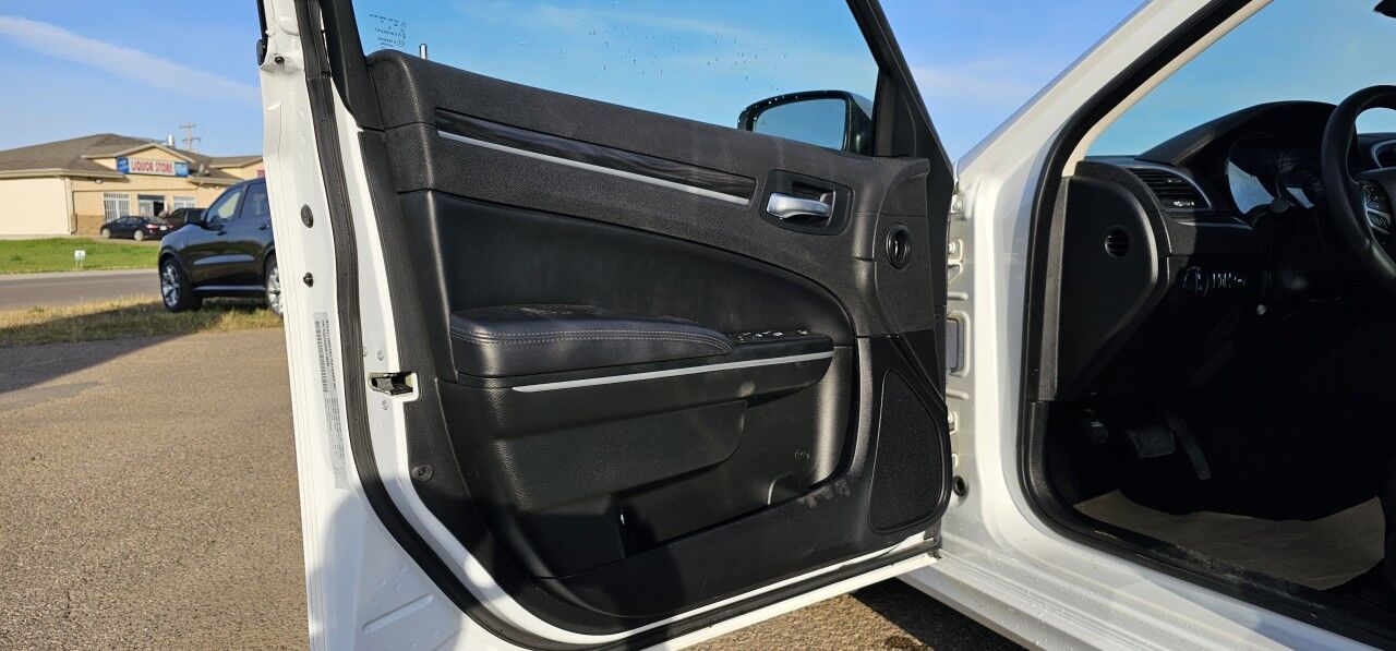 2022 Chrysler 300 300 Touring L High Level AB