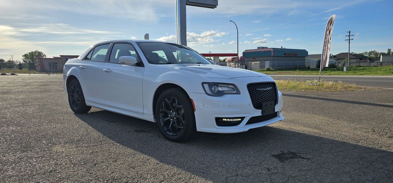 2022 Chrysler 300 300 Touring L High Level AB