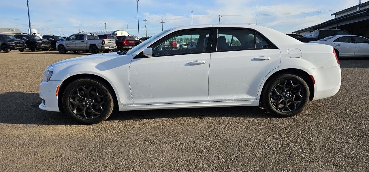 2022 Chrysler 300 300 Touring L High Level AB