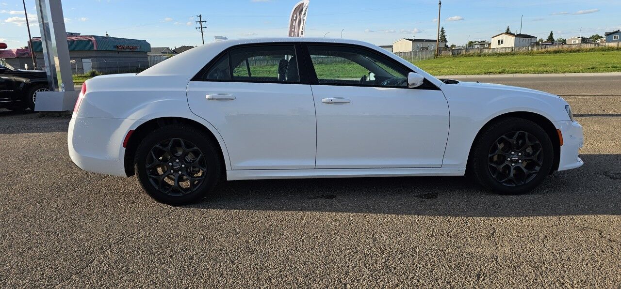 2022 Chrysler 300 300 Touring L High Level AB