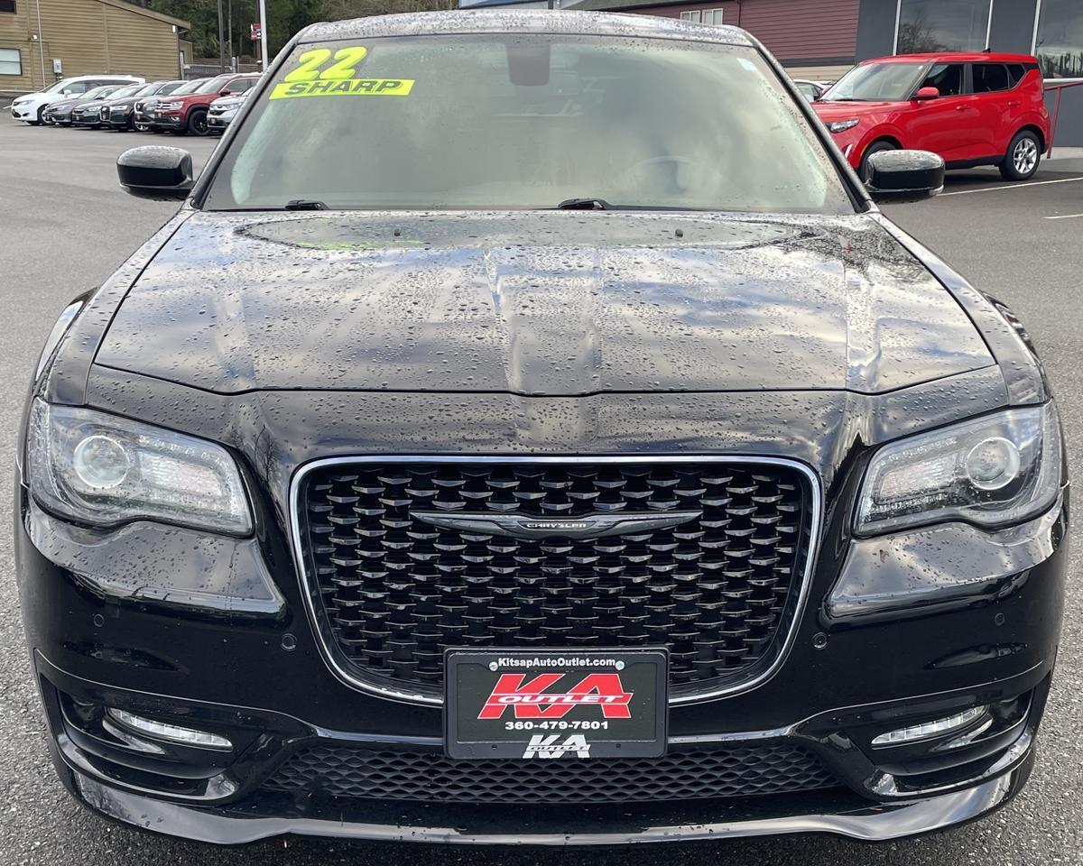 2022 Chrysler 300 300 Touring L Sedan 4D