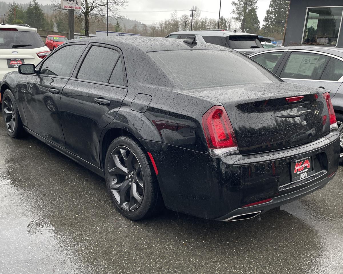 2022 Chrysler 300 300 Touring L Sedan 4D Port Orchard WA