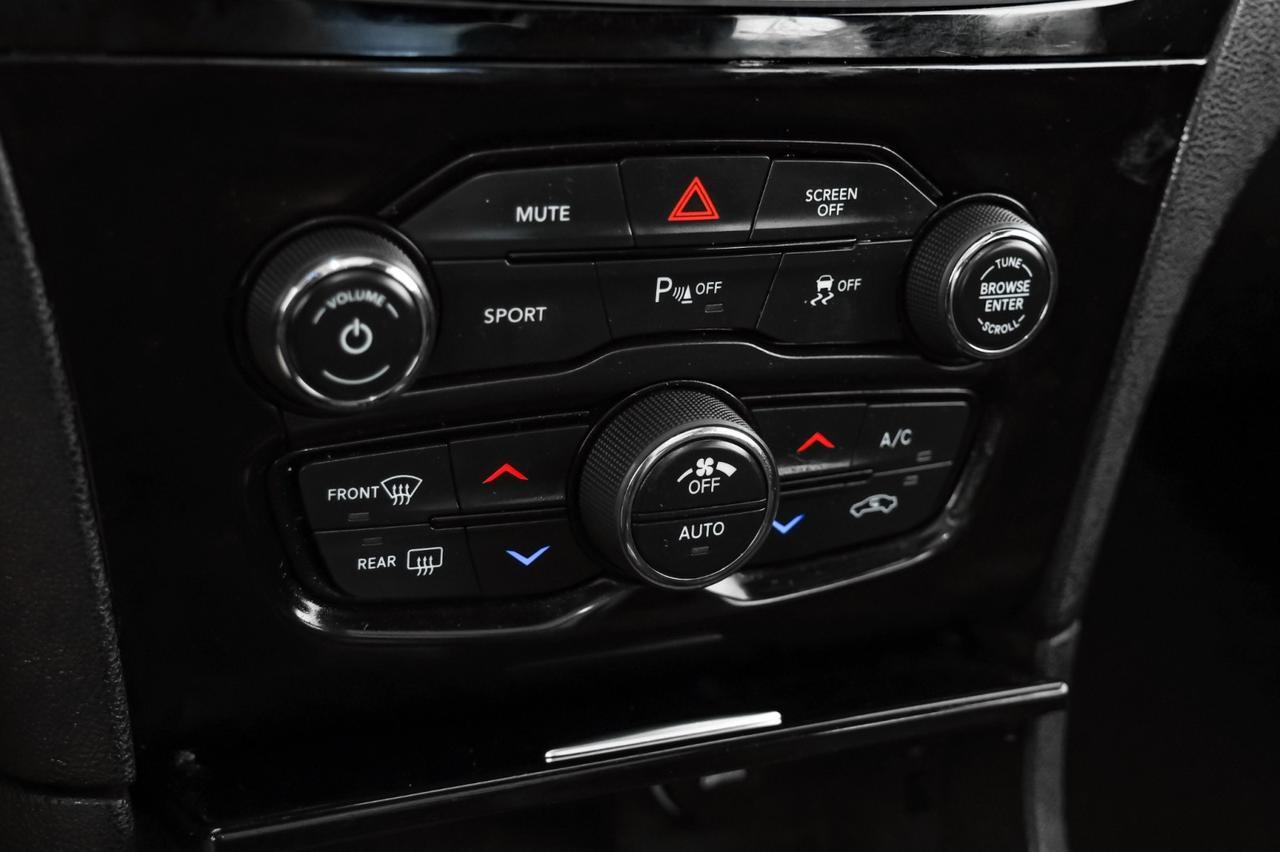 2022 Chrysler 300 S BLIND SPOT NAVIGATION PANORAMA LEATHER HEATED SEATS REAR CAMER Carrollton TX