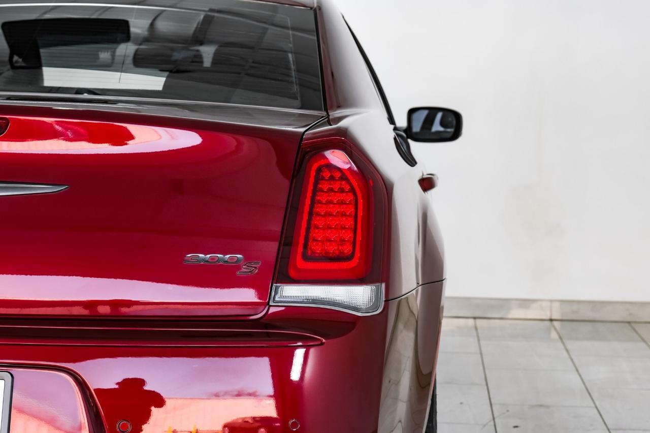 2022 Chrysler 300 S BLIND SPOT NAVIGATION PANORAMA LEATHER HEATED SEATS REAR CAMER Carrollton TX