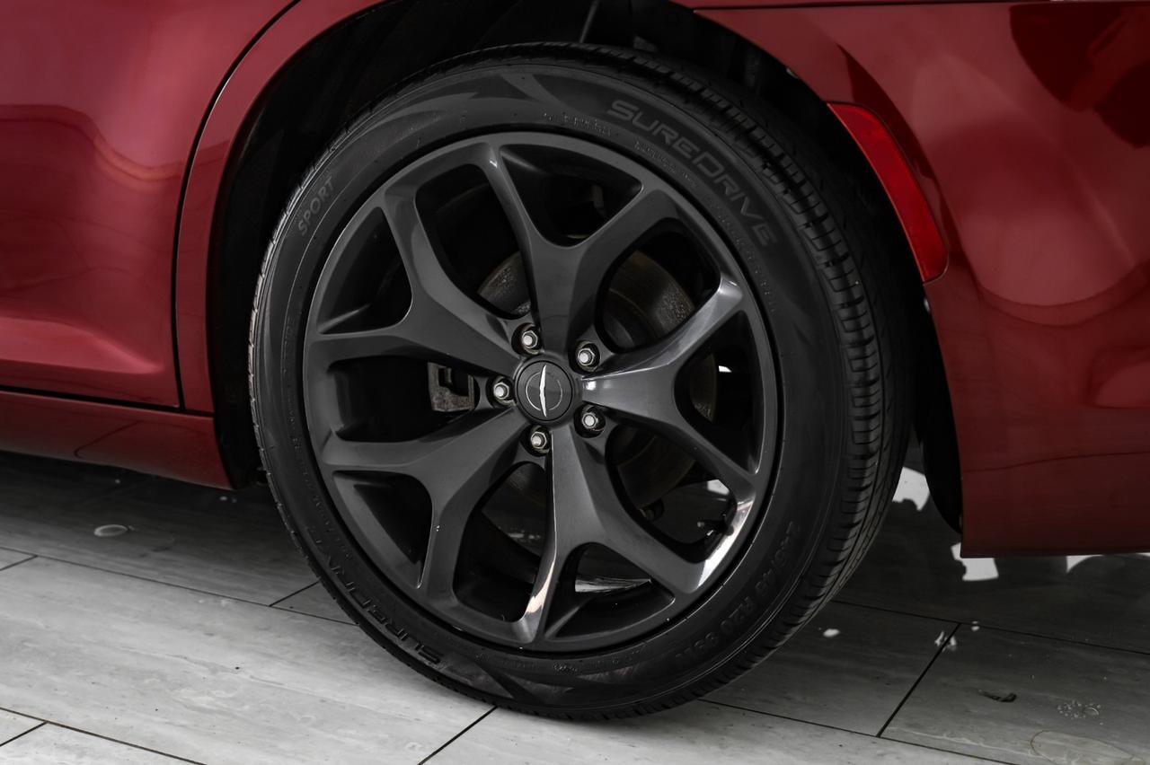 2022 Chrysler 300 S BLIND SPOT NAVIGATION PANORAMA LEATHER HEATED SEATS REAR CAMER Carrollton TX