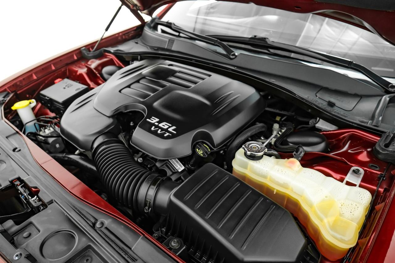 2022 Chrysler 300 S BLIND SPOT NAVIGATION PANORAMA LEATHER HEATED SEATS REAR CAMER Carrollton TX