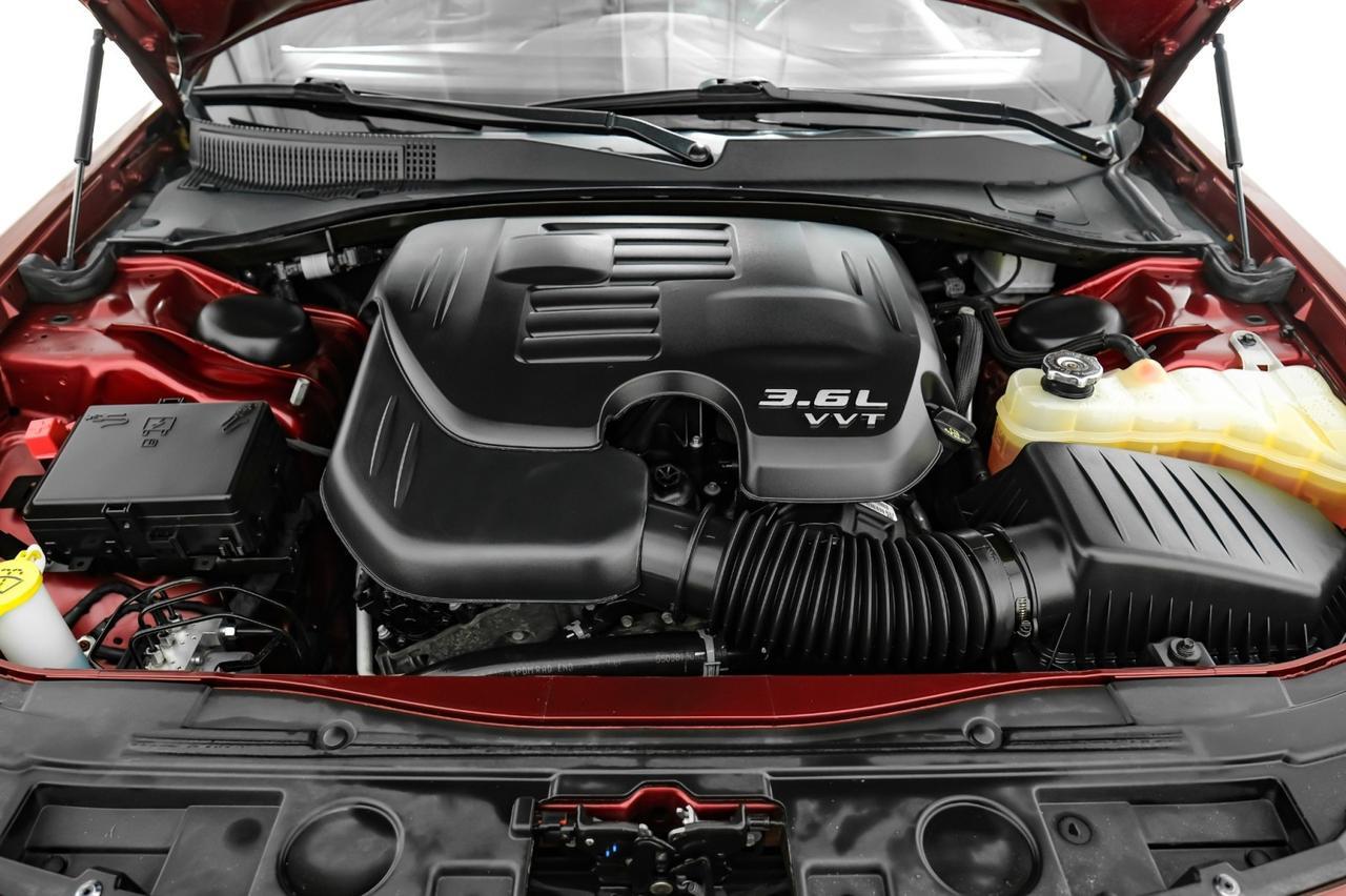 2022 Chrysler 300 S BLIND SPOT NAVIGATION PANORAMA LEATHER HEATED SEATS REAR CAMER Carrollton TX