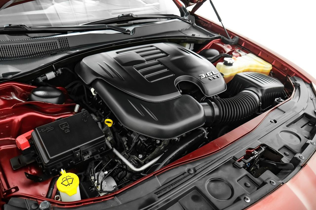 2022 Chrysler 300 S BLIND SPOT NAVIGATION PANORAMA LEATHER HEATED SEATS REAR CAMER Carrollton TX