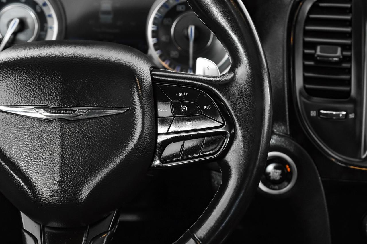 2022 Chrysler 300 S BLIND SPOT NAVIGATION PANORAMA LEATHER HEATED SEATS REAR CAMER Carrollton TX