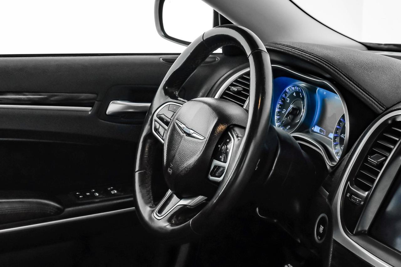 2022 Chrysler 300 TOURING LEATHER SEATS REAR CAMERA KEYLESS START BLUETOOTH POWER DRIVER SEAT Carrollton TX