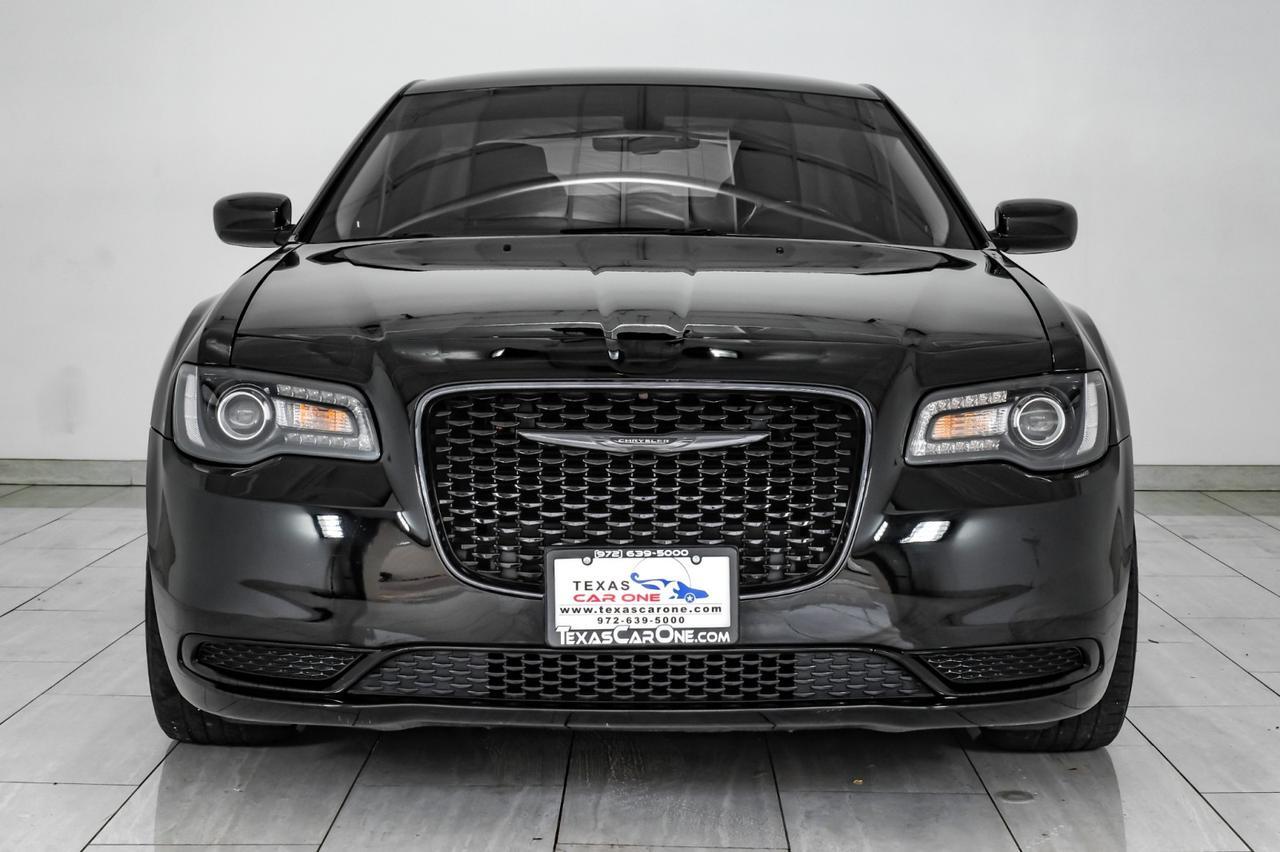 2022 Chrysler 300 TOURING LEATHER SEATS REAR CAMERA KEYLESS START BLUETOOTH POWER DRIVER SEAT
