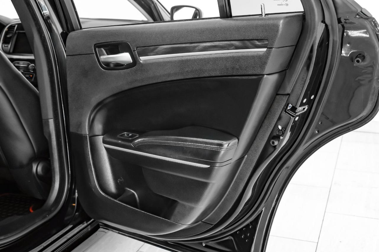 2022 Chrysler 300 TOURING LEATHER SEATS REAR CAMERA KEYLESS START BLUETOOTH POWER DRIVER SEAT Carrollton TX