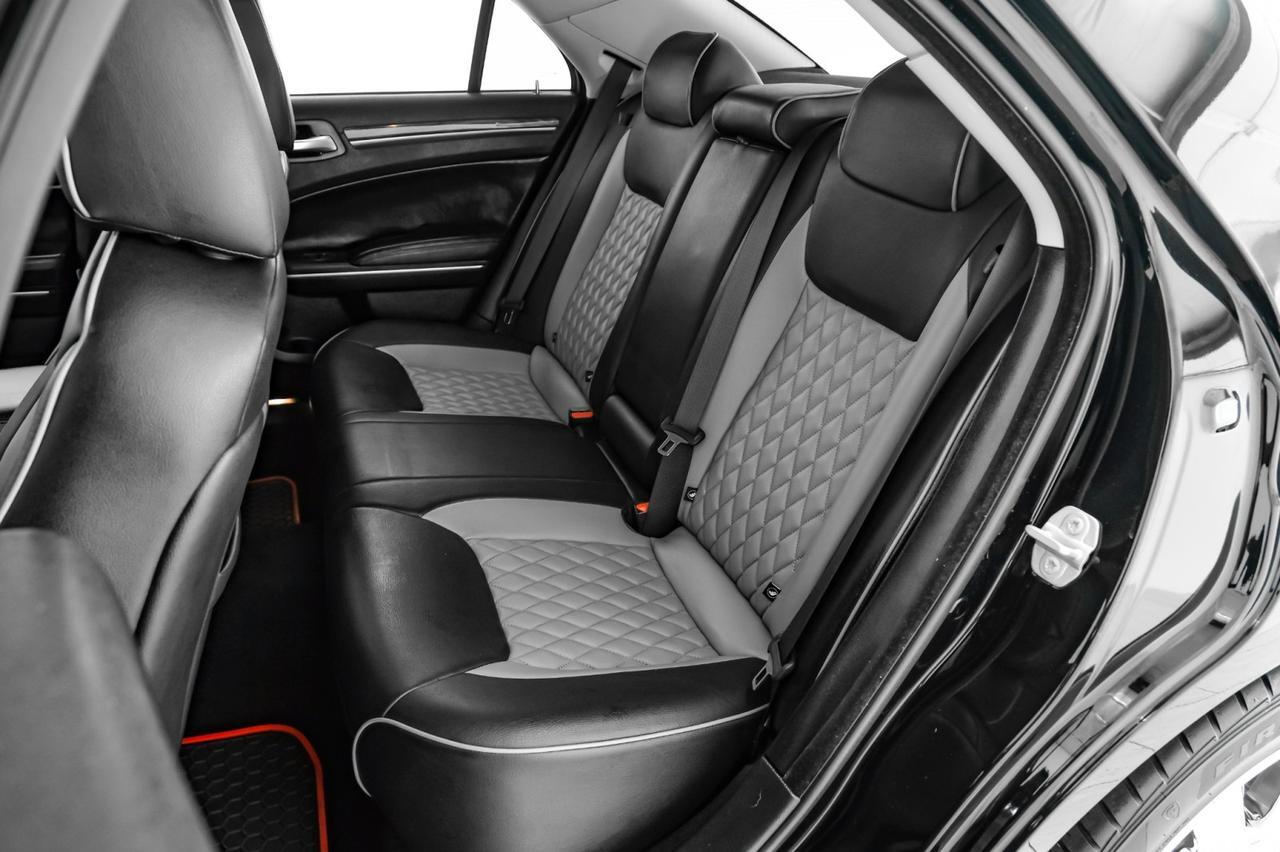 2022 Chrysler 300 TOURING LEATHER SEATS REAR CAMERA KEYLESS START BLUETOOTH POWER DRIVER SEAT Carrollton TX