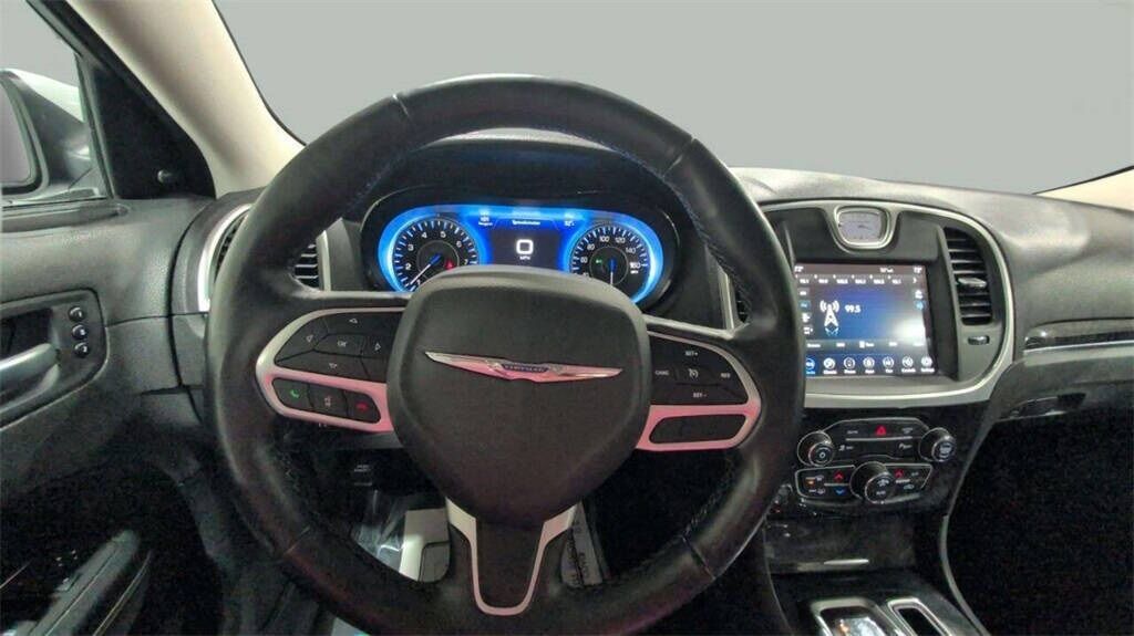 2022 Chrysler 300 Touring Royal Oak MI