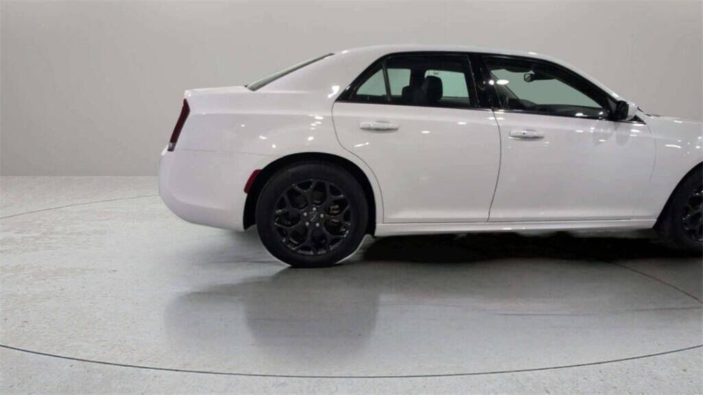 2022 Chrysler 300 Touring Royal Oak MI
