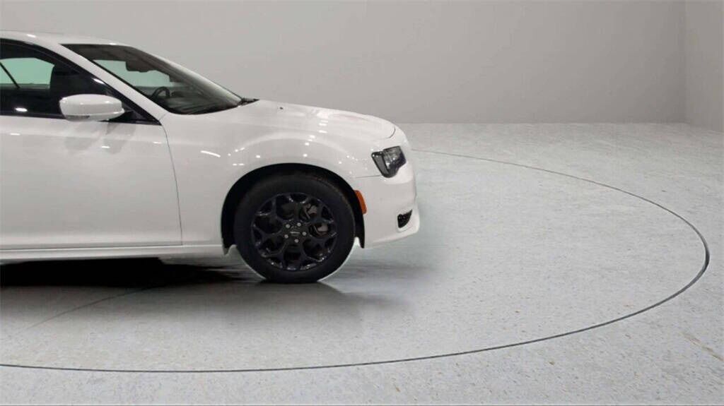 2022 Chrysler 300 Touring Royal Oak MI