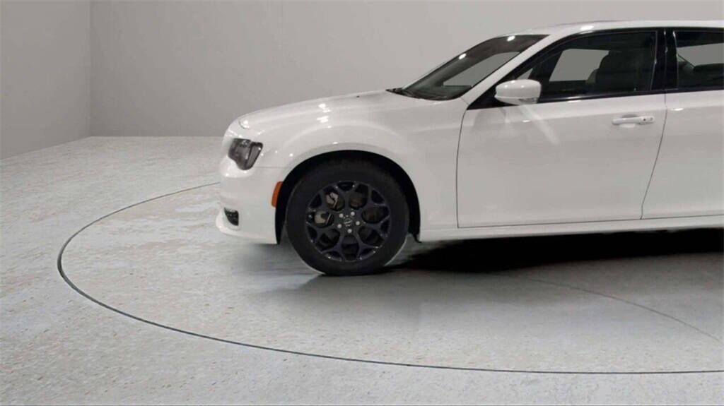 2022 Chrysler 300 Touring Royal Oak MI