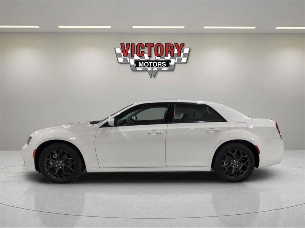 2022 Chrysler 300 Touring Royal Oak MI