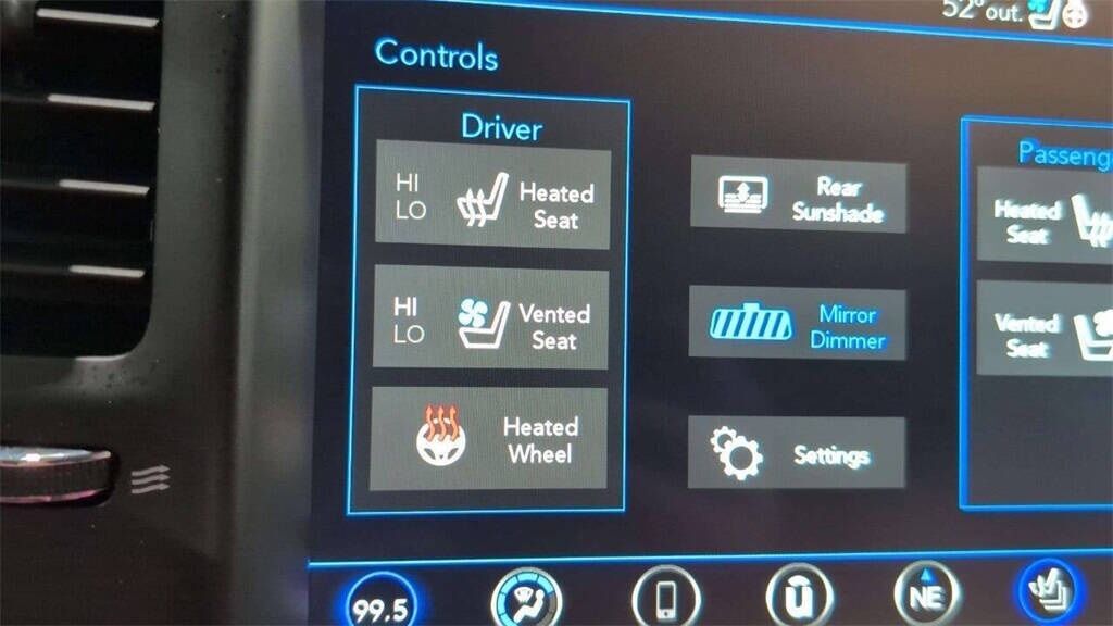 2022 Chrysler 300 Touring Royal Oak MI