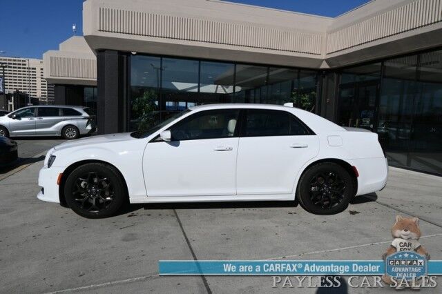 2022 Chrysler 300 Touring L