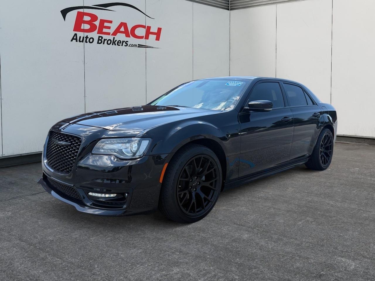 2022 Chrysler 300 Touring L's photo