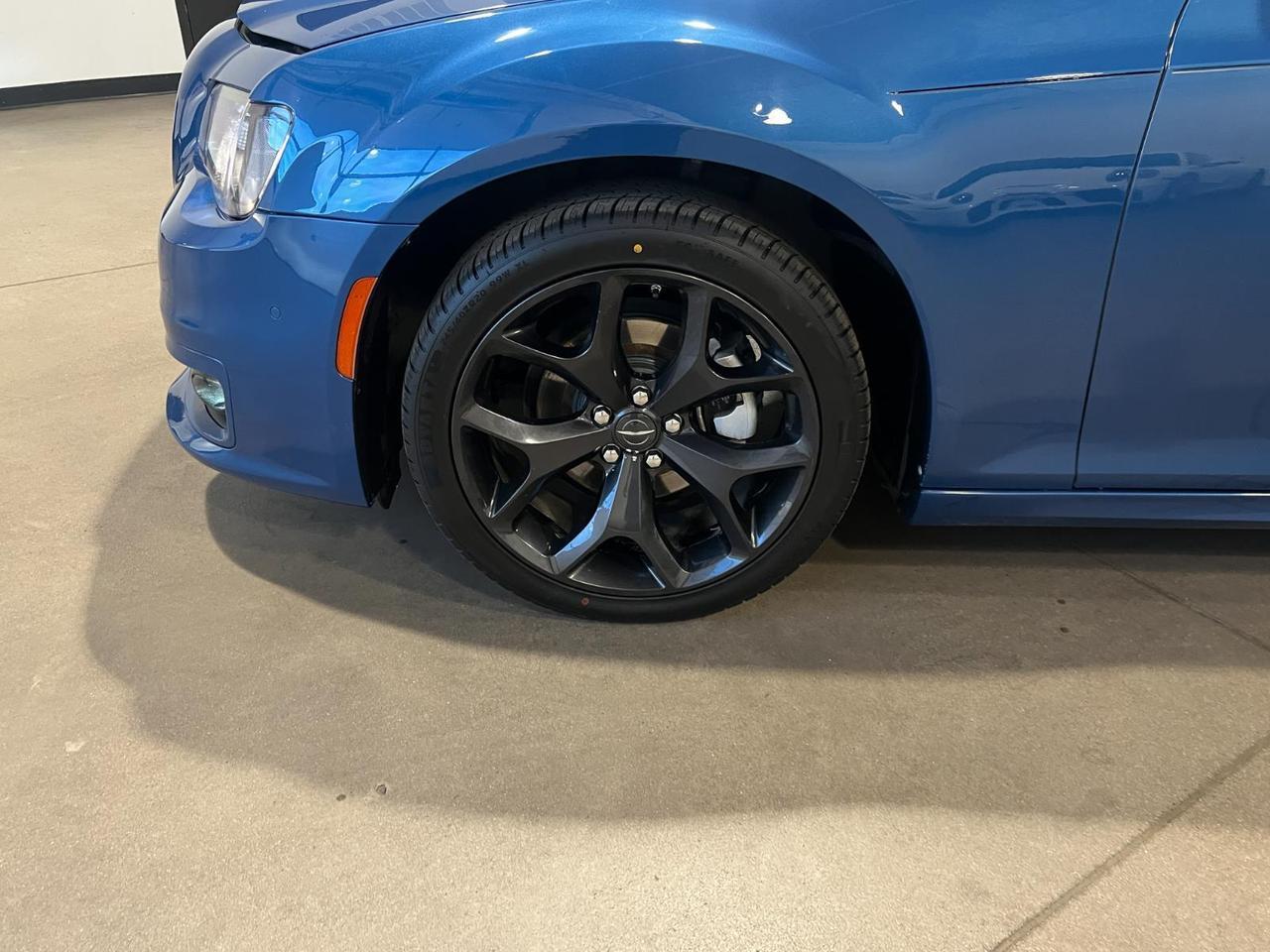 2022 Chrysler 300 Touring L Parker CO