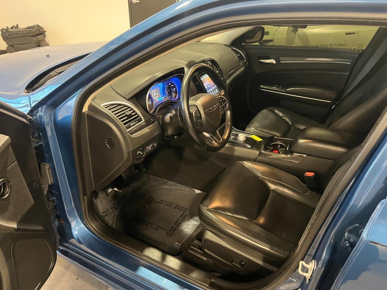 2022 Chrysler 300 Touring L Parker CO